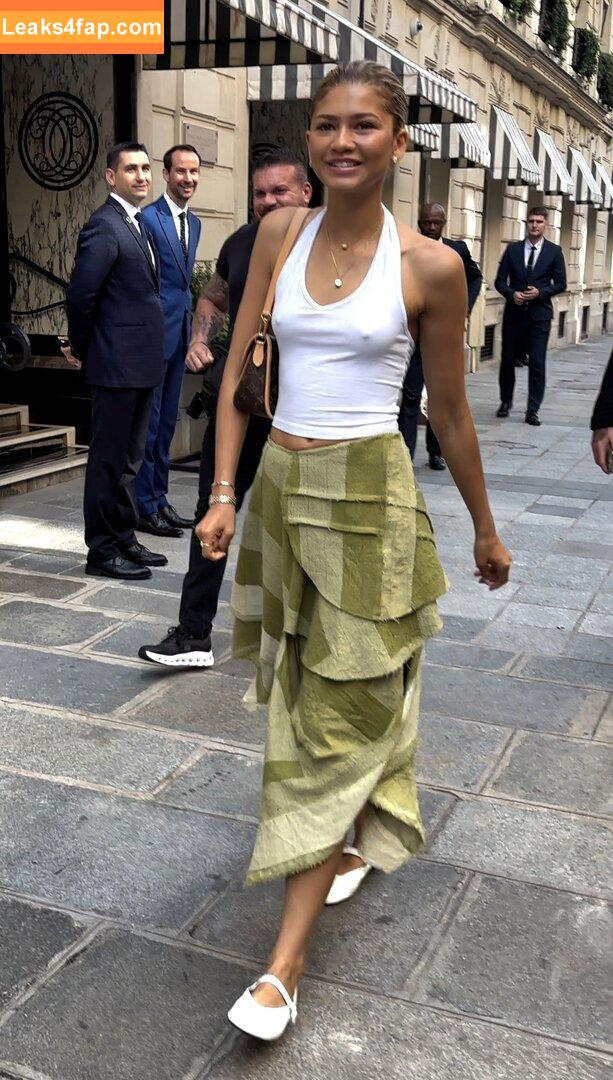 Zendaya слитое фото фото #2611