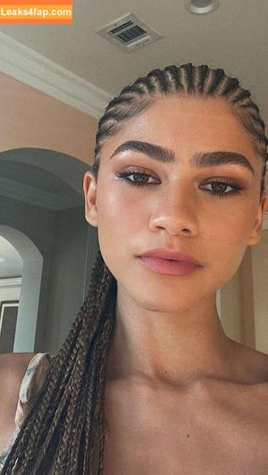 Zendaya фото #2110