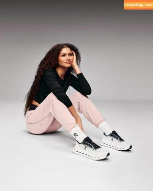 Zendaya фото #2124