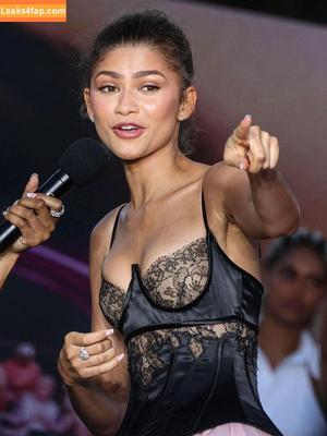 Zendaya фото #2369