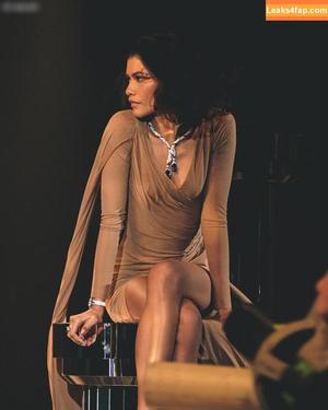 Zendaya фото #2460