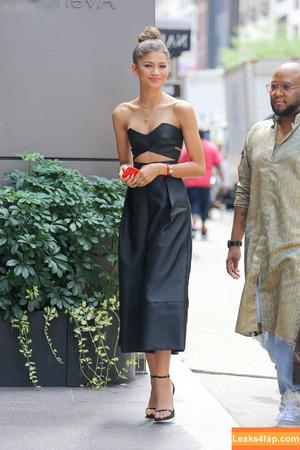 Zendaya фото #2490