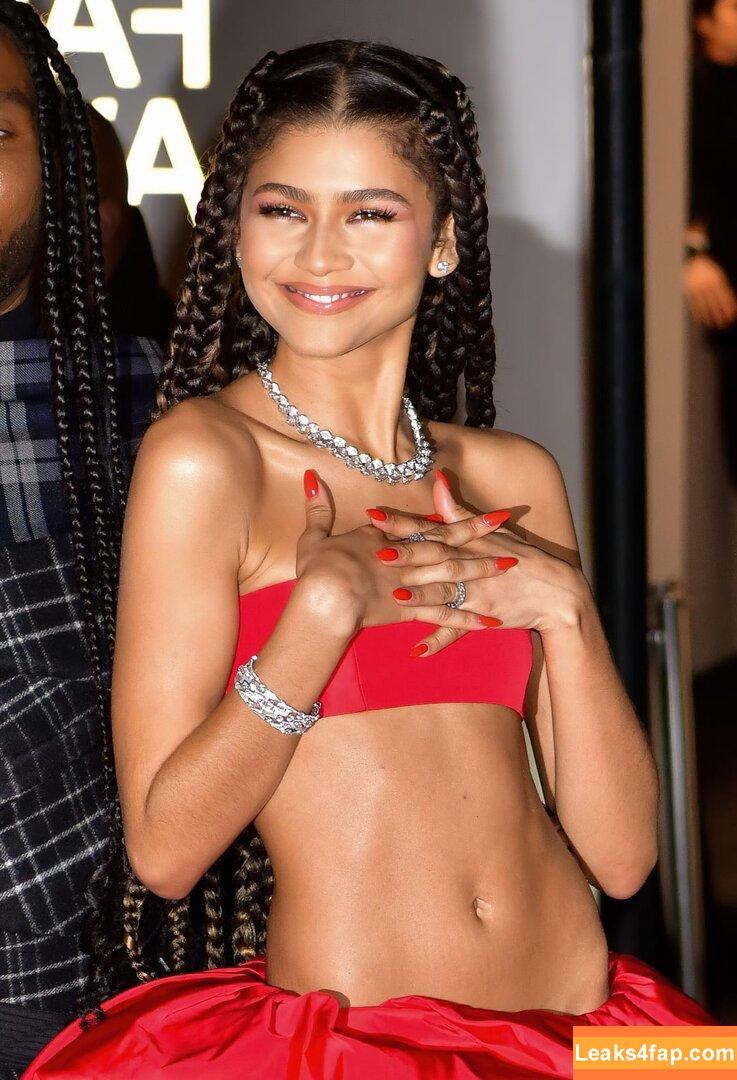 Zendaya leaked photo photo #3060