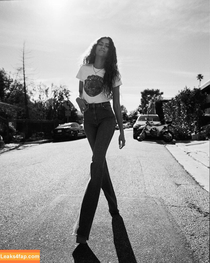 Zendaya leaked photo photo #3152