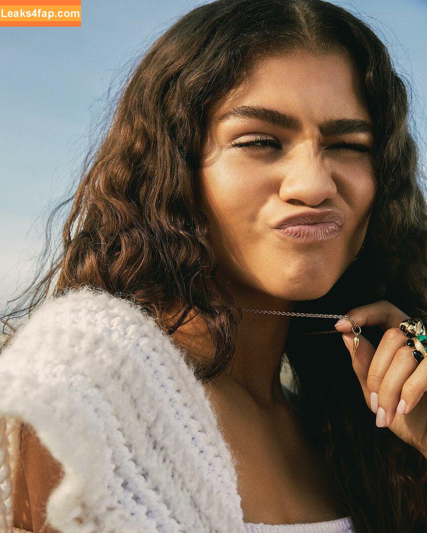 Zendaya leaked photo photo #3153