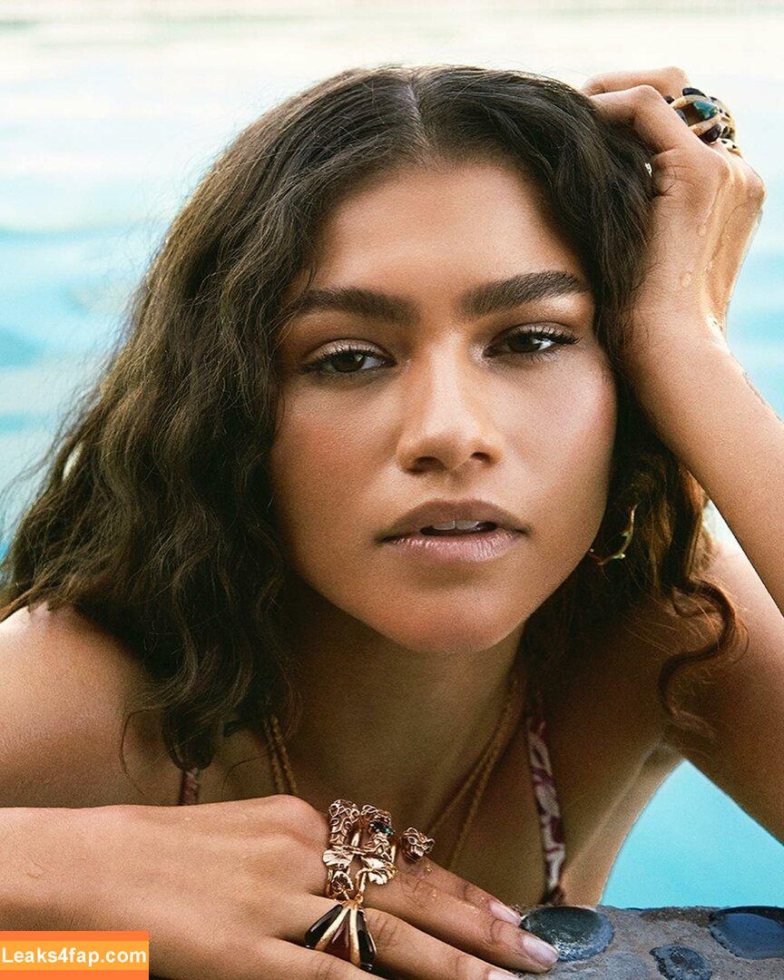 Zendaya leaked photo photo #3159