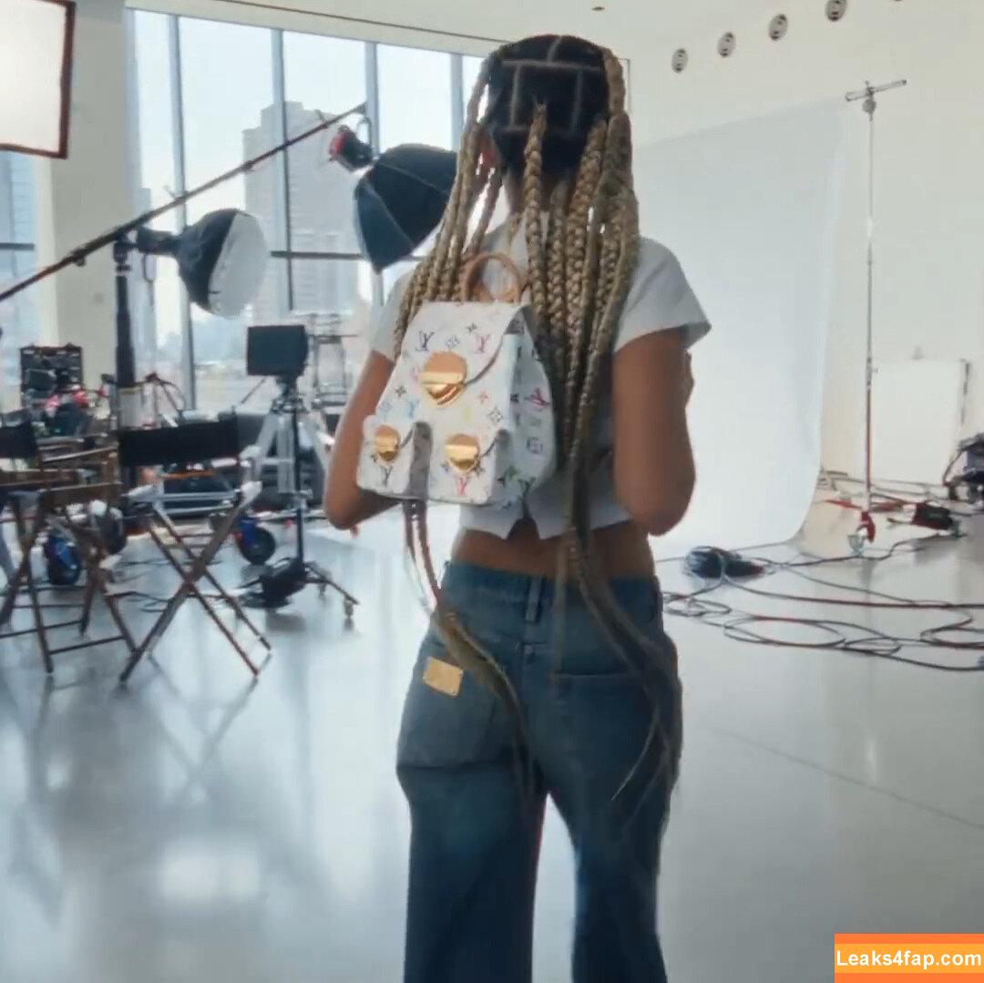 Zendaya leaked photo photo #3265