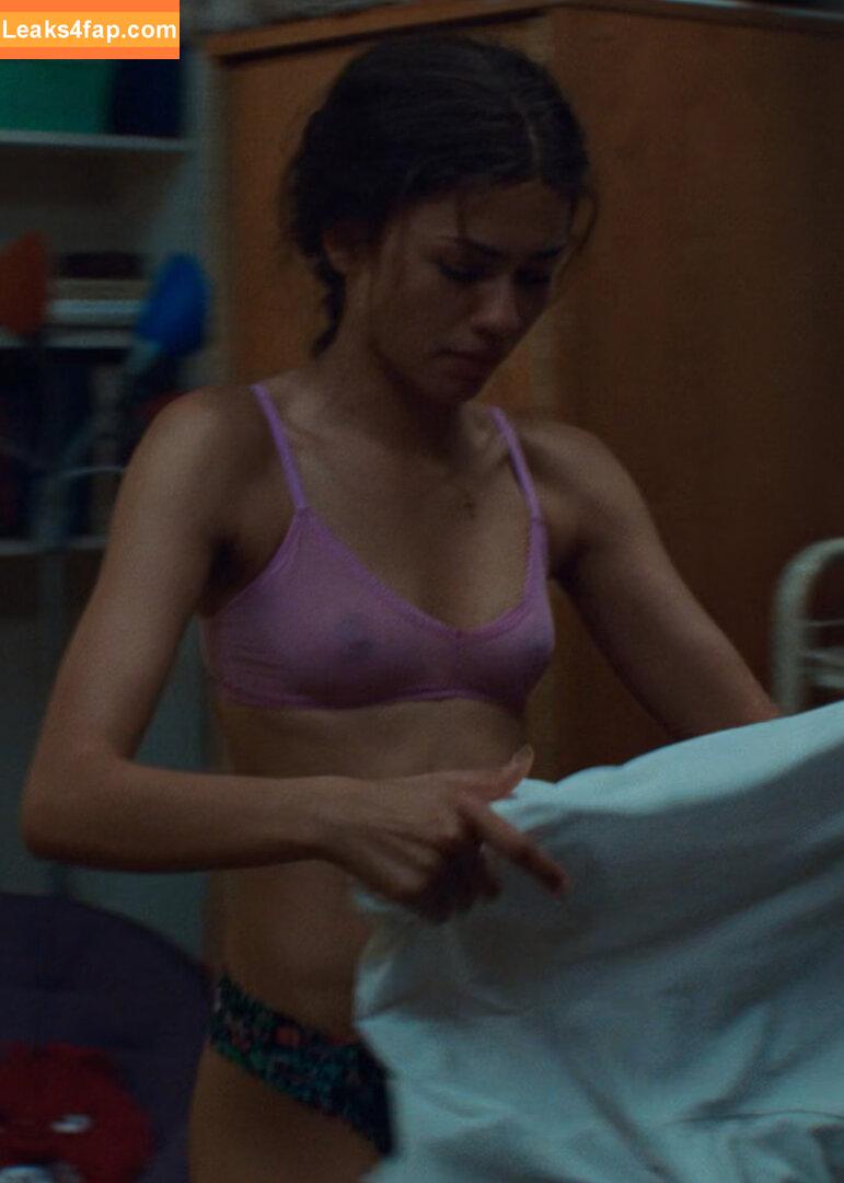 Zendaya /  leaked photo photo #3542