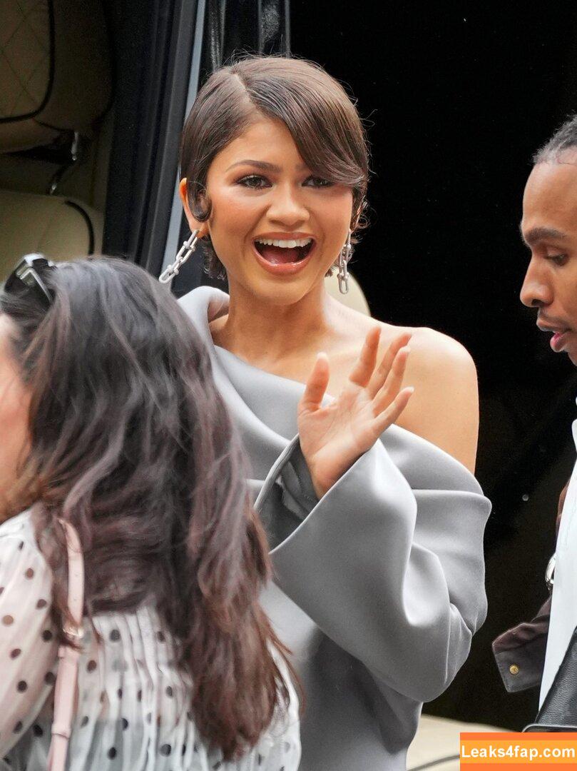 Zendaya / https: / zayarose11 leaked photo photo #3642
