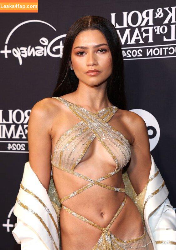 Zendaya / https: / zayarose11 leaked photo photo #3826