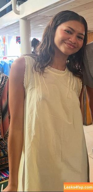 Zendaya photo #3478