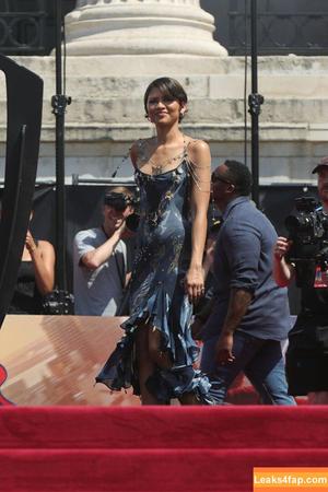 Zendaya фото #3681