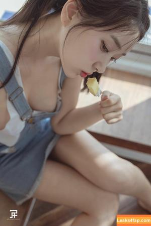 Zenny photo #0016