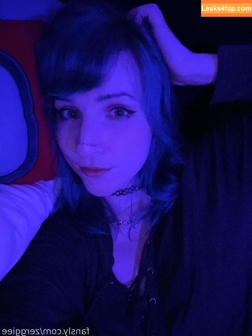 zerggiee /  leaked photo photo #0035