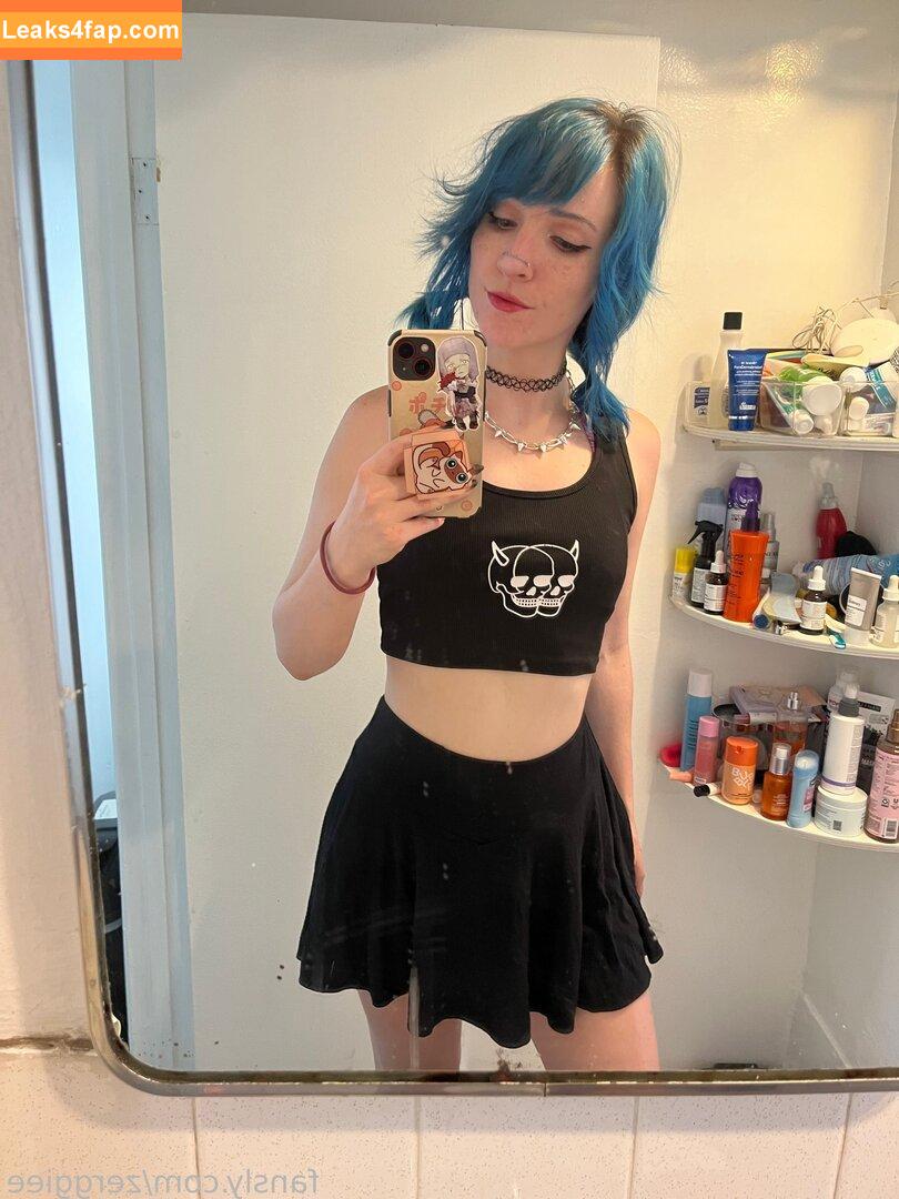 zerggiee /  leaked photo photo #0039