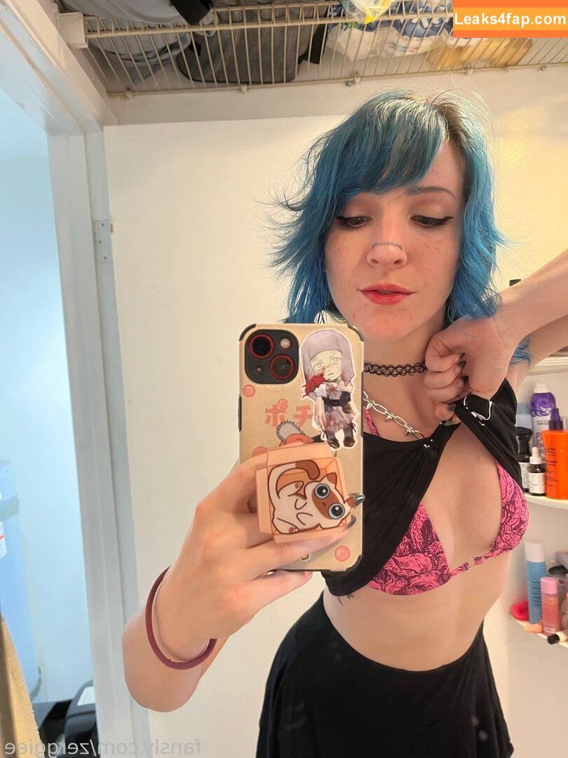 zerggiee /  leaked photo photo #0043