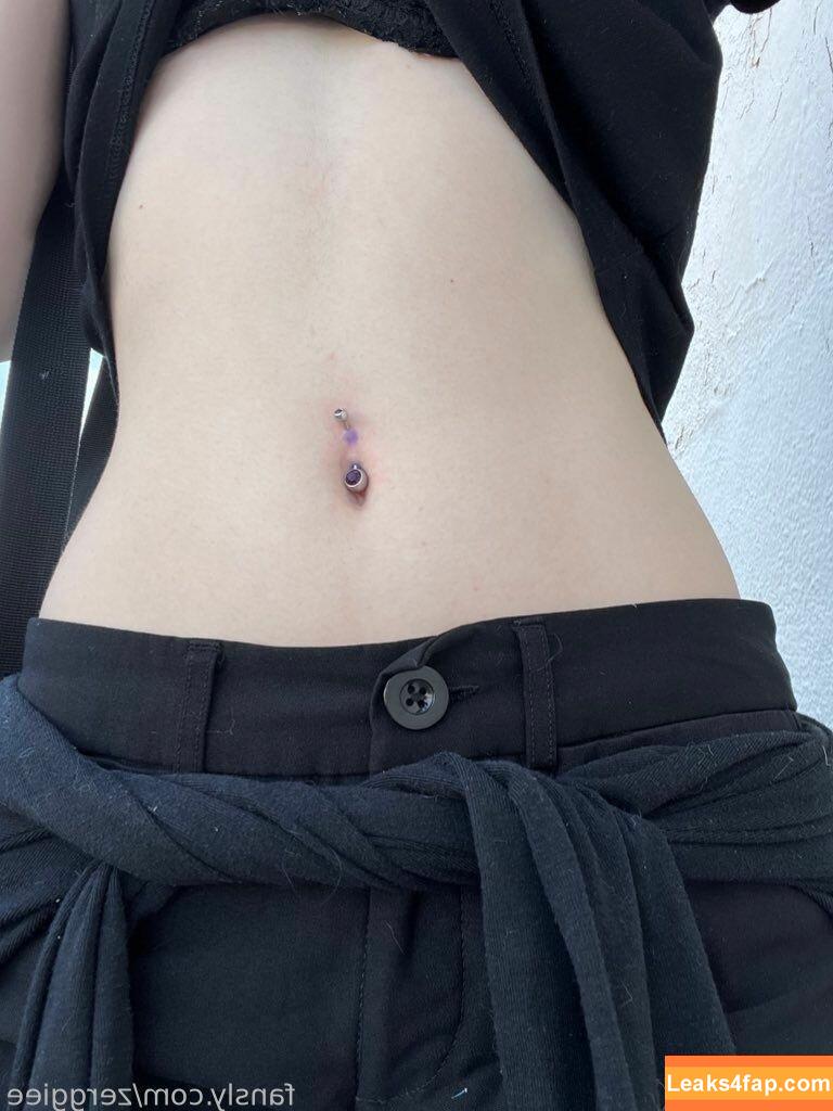 zerggiee /  leaked photo photo #0048