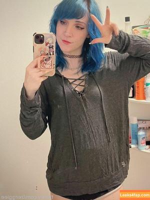 zerggiee photo #0027