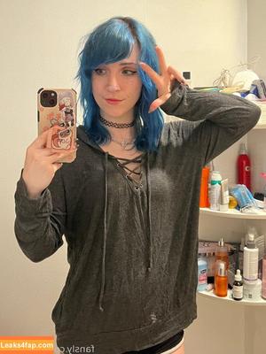 zerggiee photo #0029