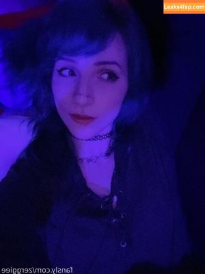 zerggiee photo #0033