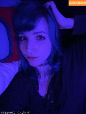 zerggiee photo #0035