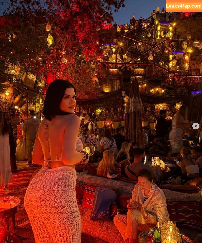 Zeynep Akgun / antiloppo_ leaked photo photo #0002