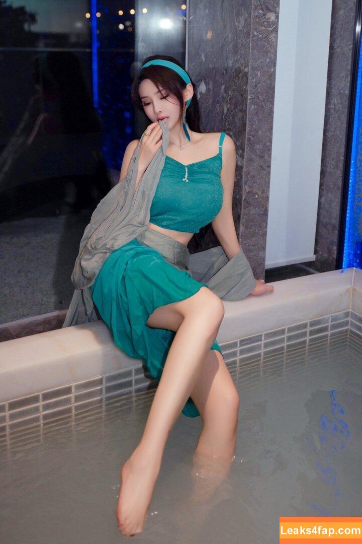 Zhouyanxi0909 / Carol周妍希X слитое фото фото #0081