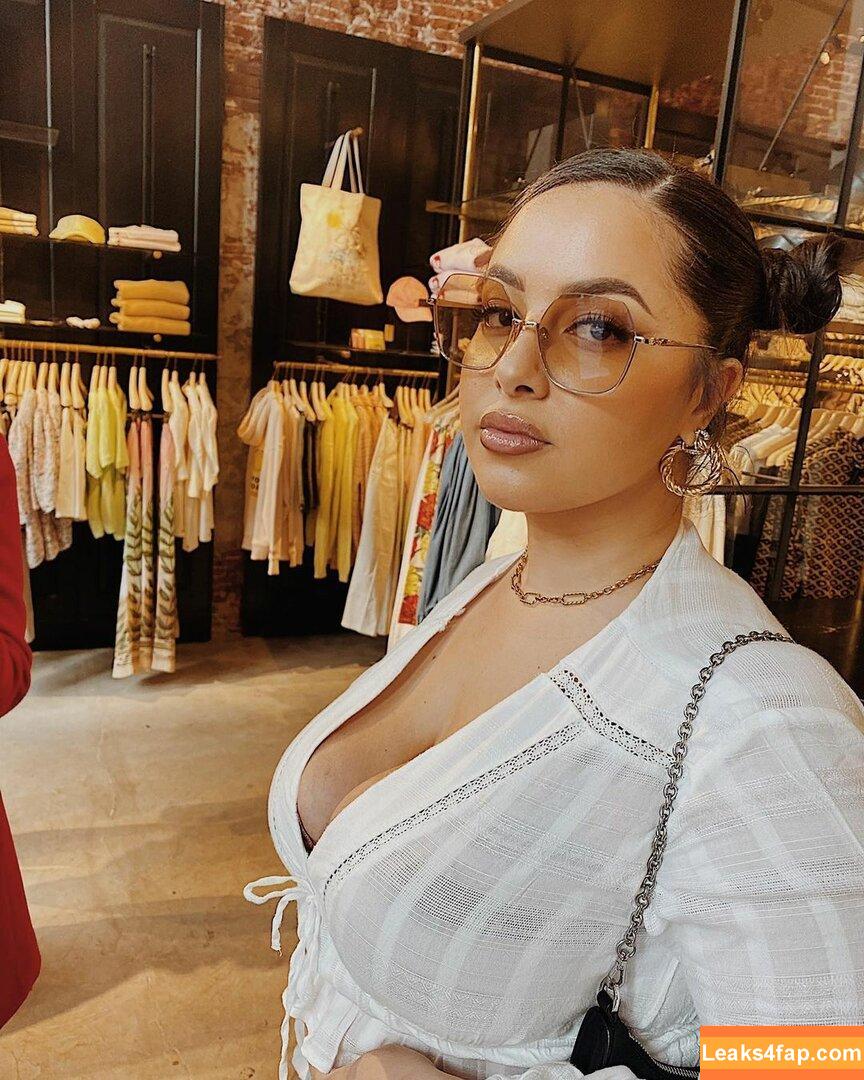 Zina Hadid / moroccanzina_ / therealzinax / zinahadid leaked photo photo #0060