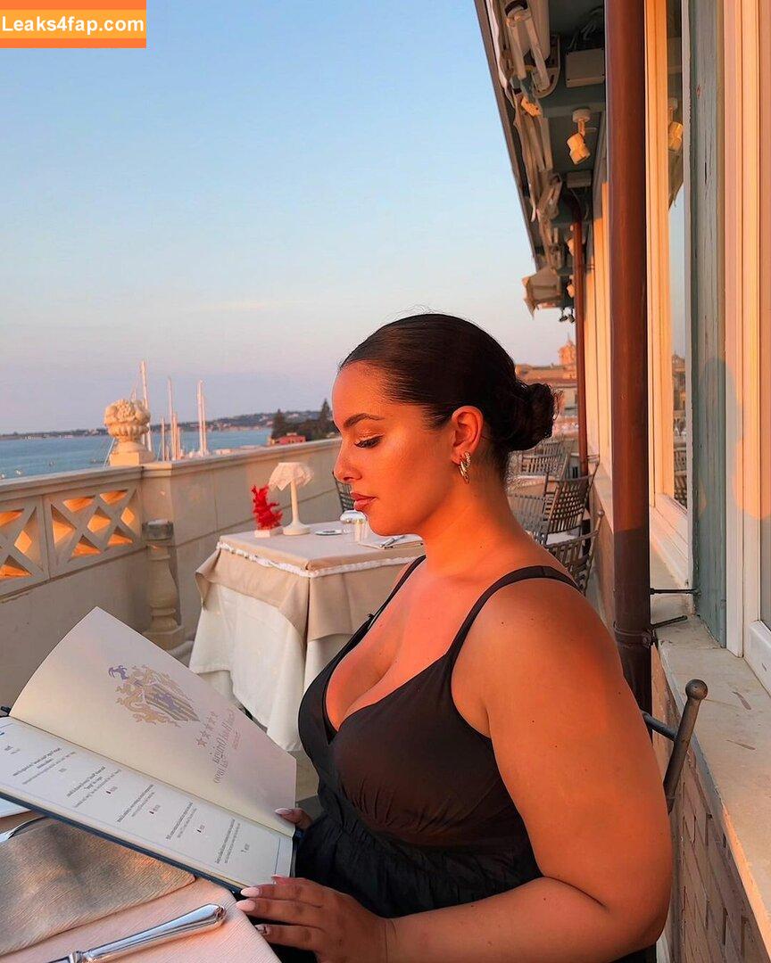 Zina Hadid / moroccanzina_ / therealzinax / zinahadid слитое фото фото #0102