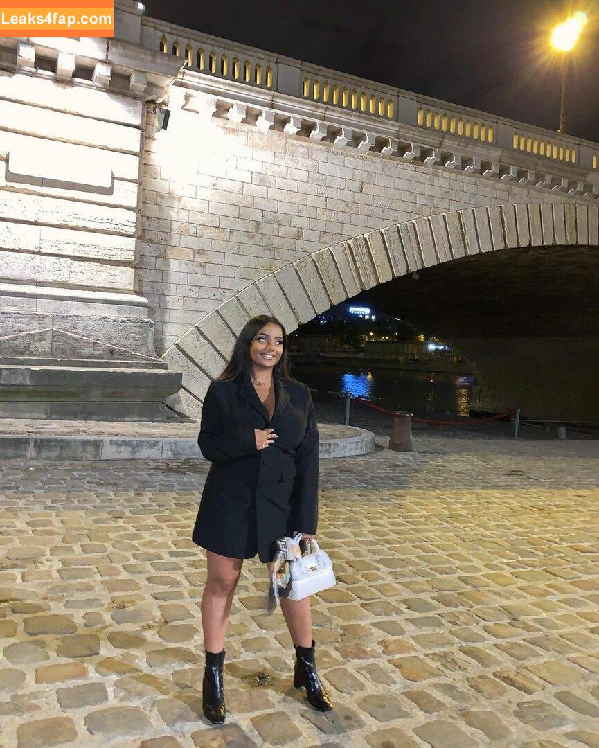 Zina Hadid / moroccanzina_ / therealzinax / zinahadid leaked photo photo #0238