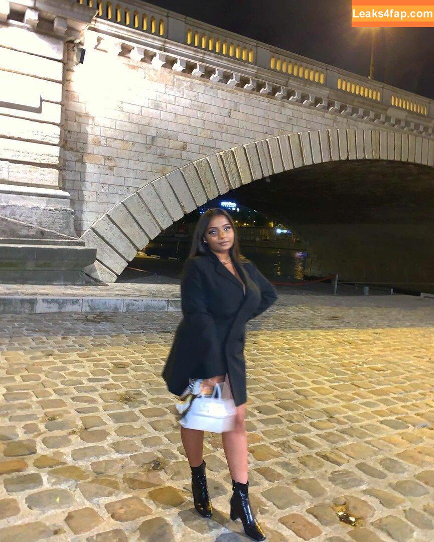Zina Hadid / moroccanzina_ / therealzinax / zinahadid leaked photo photo #0239