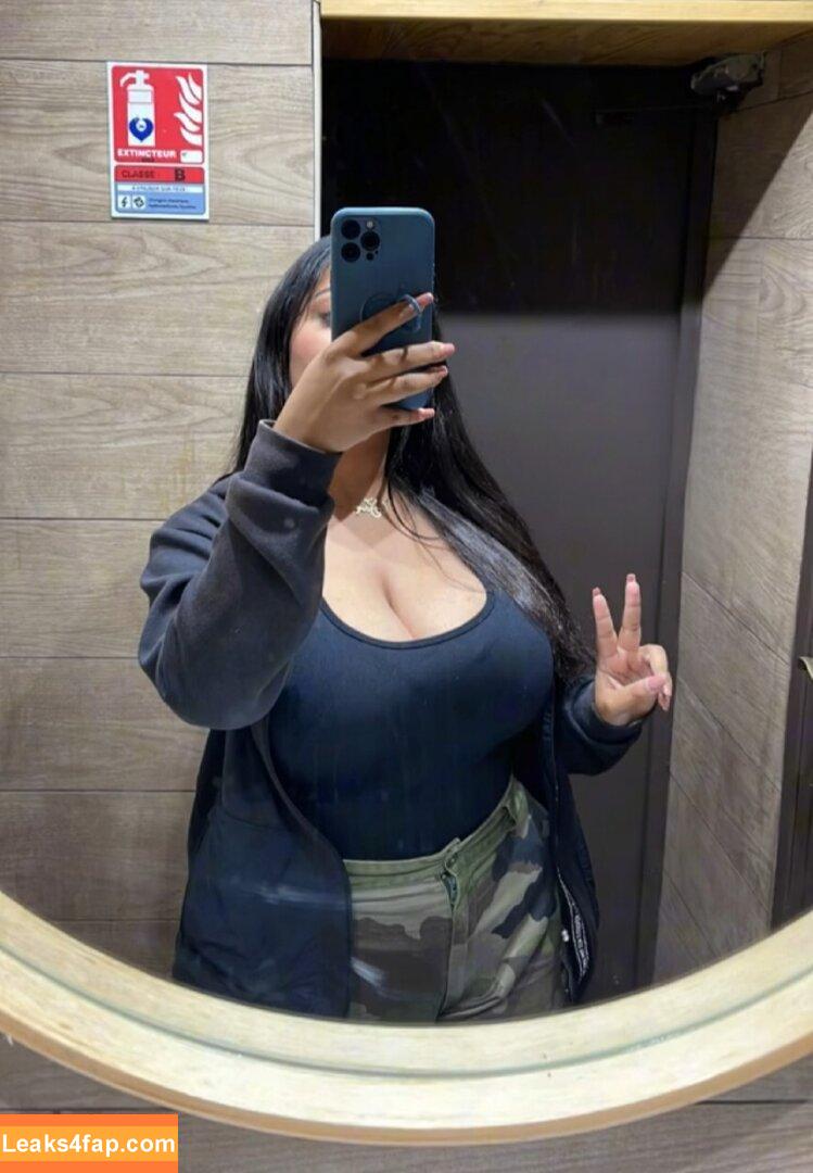 Zina Hadid / moroccanzina_ / therealzinax / zinahadid leaked photo photo #0249