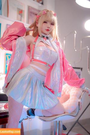 ZinieQ Cosplayer photo #0271