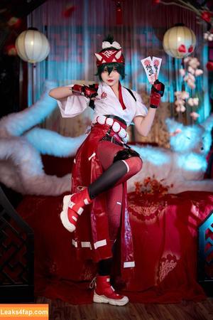 ZinieQ Cosplayer photo #0350