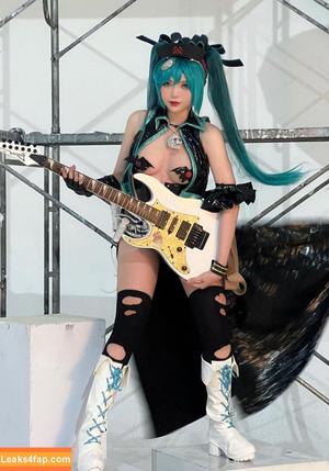 ZinieQ Cosplayer photo #0379