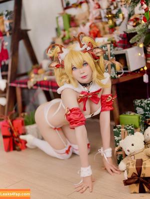 ZinieQ Cosplayer photo #0447