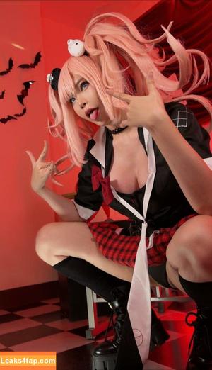 ZinieQ Cosplayer photo #0537