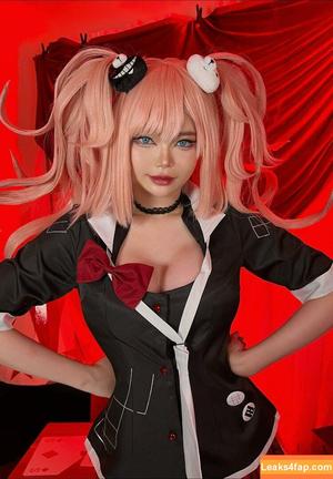 ZinieQ Cosplayer photo #0542