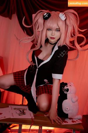 ZinieQ Cosplayer photo #0546