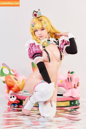 ZinieQ Cosplayer photo #0553