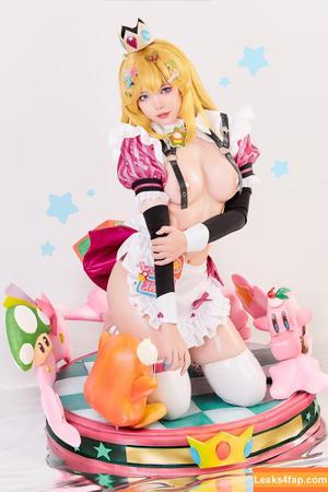 ZinieQ Cosplayer photo #0554