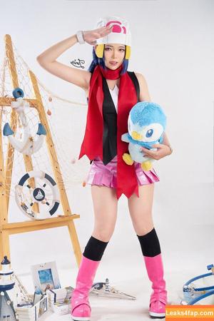 ZinieQ Cosplayer photo #0587