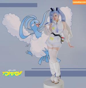 ZinieQ Cosplayer photo #0700