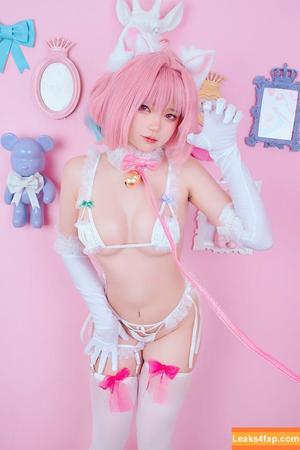 ZinieQ Cosplayer photo #0811
