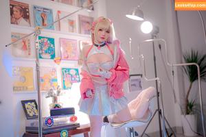 ZinieQ Cosplayer photo #1130