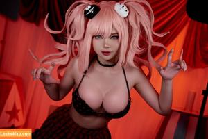 ZinieQ Cosplayer photo #1142