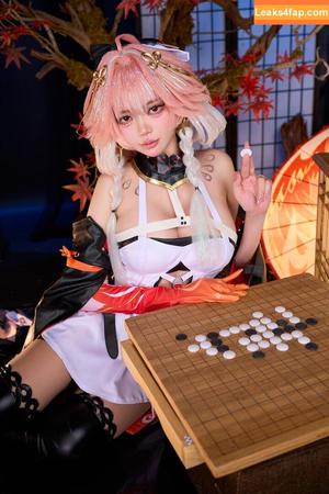 ZinieQ Cosplayer photo #1228