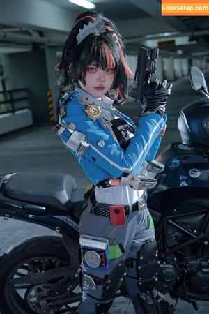 ZinieQ Cosplayer photo #1303