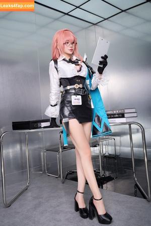 ZinieQ Cosplayer photo #1322