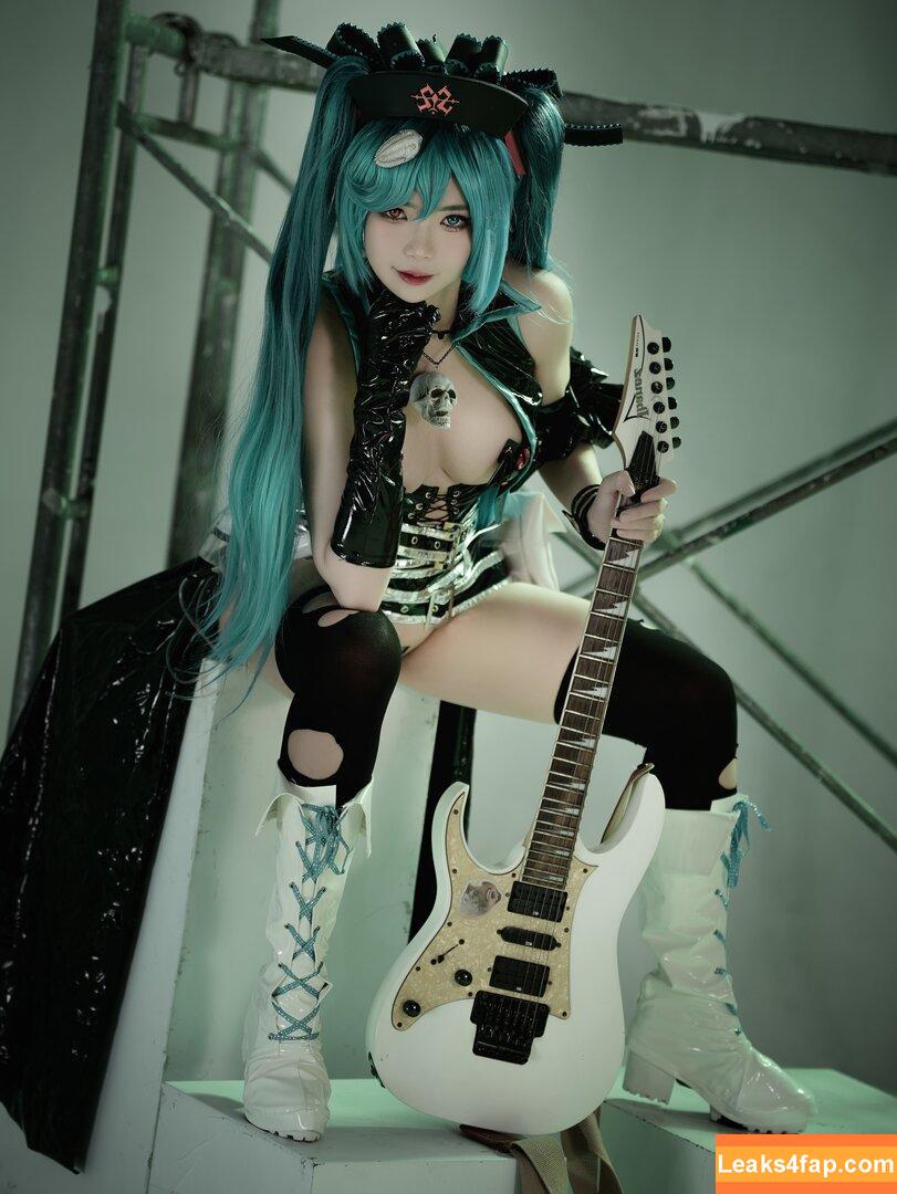 ZinieQ / zinieqcute / 𝐙𝐢𝐧𝐢𝐞𝐐 leaked photo photo #0008